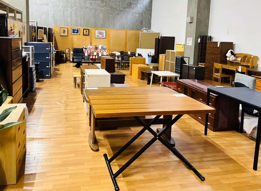 リユース家具展示コーナー